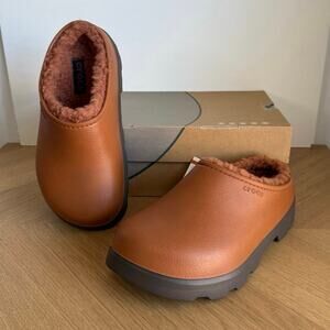 Crocs Dylan ‘Cognac’ Fur Lined Clogs - Men 5- Women 7